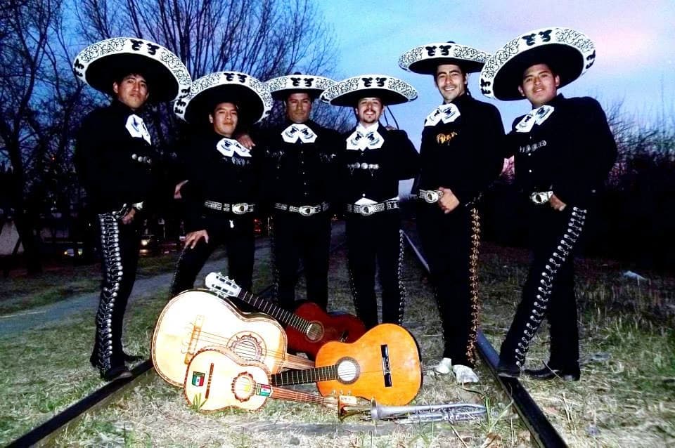 Actuació de Mariachi Domínguez 1
