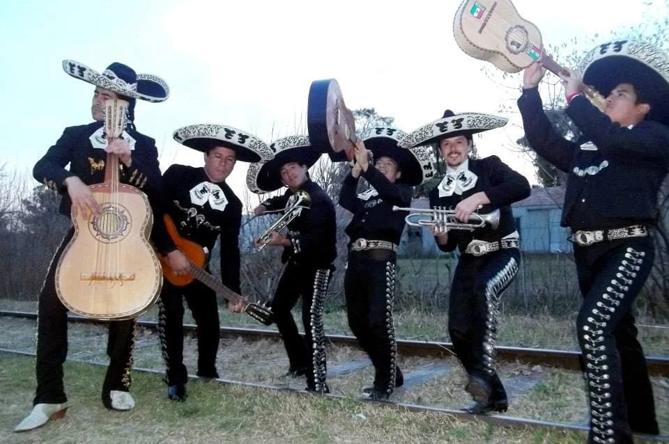 Actuació de Mariachi Domínguez 8